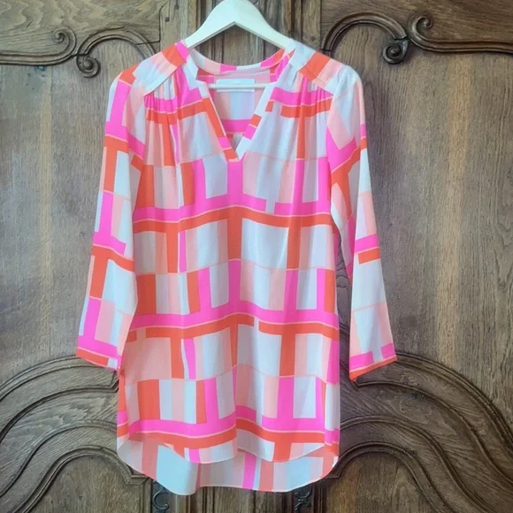 100 % silk blouse bright coral color excellent high low hem 3/4 length sleeve - Picture 2 of 10